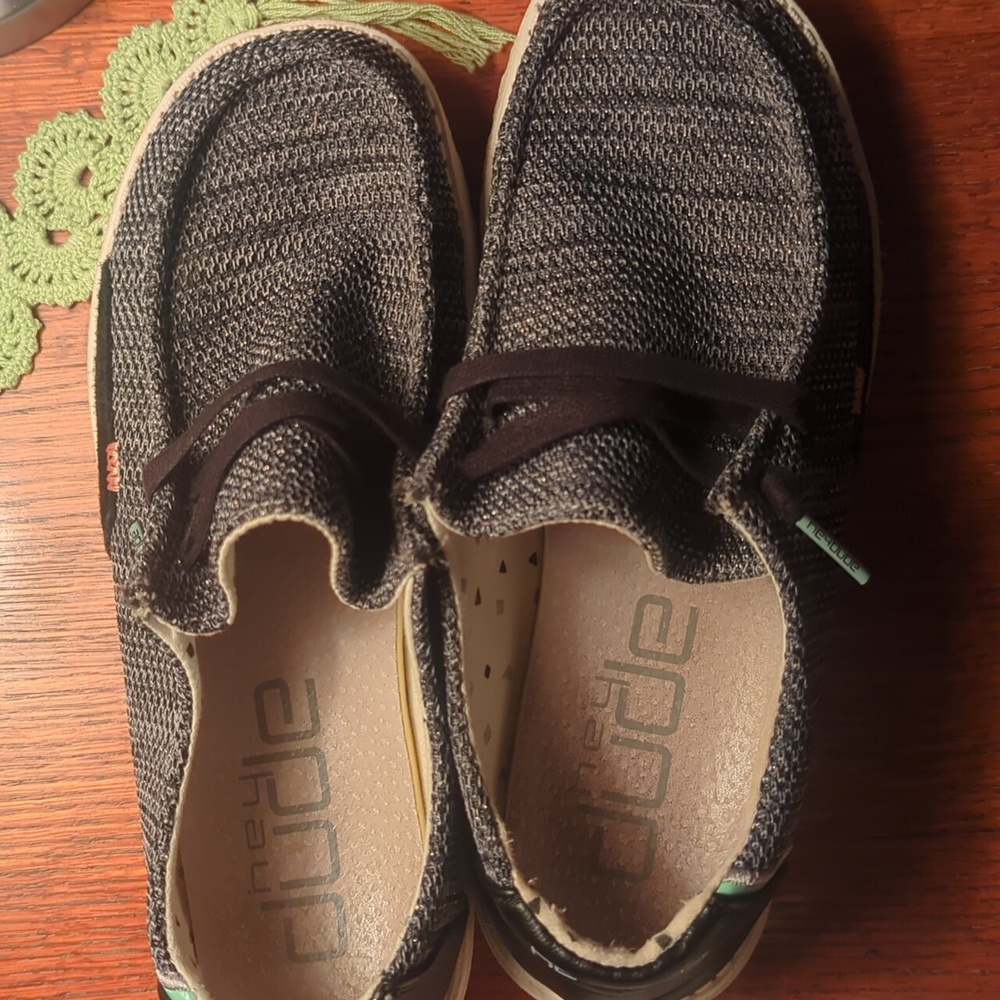 Hey Dude women's size 8 sparkly black